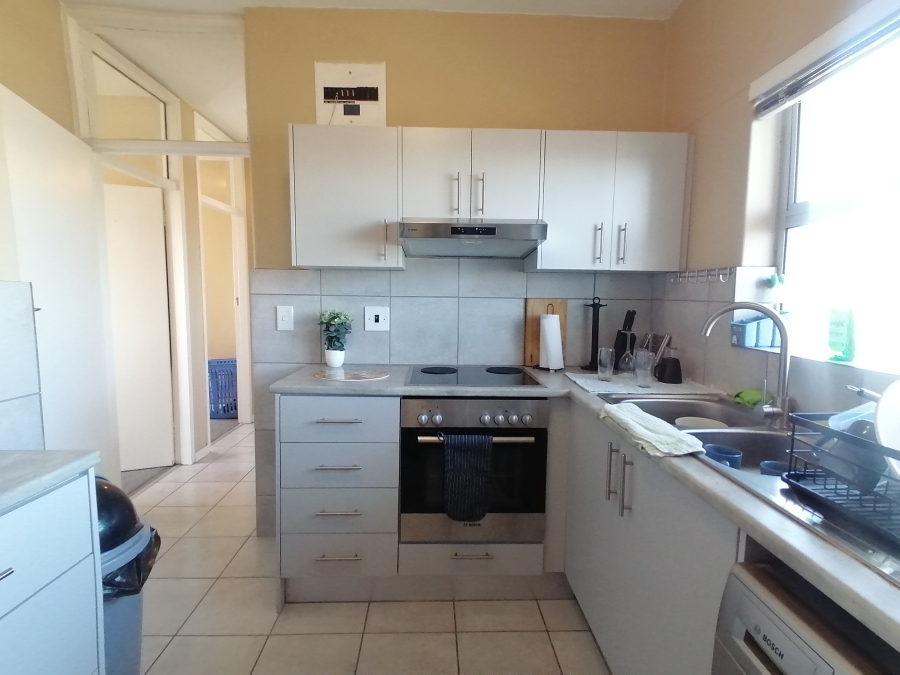 To Let 2 Bedroom Property for Rent in Table View Western Cape